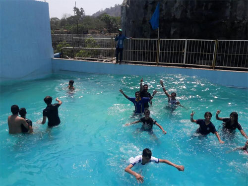 Mandvi Hill Resort Waterpark,One Day Picnic Resort and Waterpark Near by Gujarati Jain Community picnic spot in Virar, Vasai, Mira Bhayandar,Thane,Dahisar,Mumbai